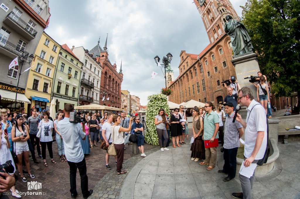 Torunianie przeciwko rasizmowi