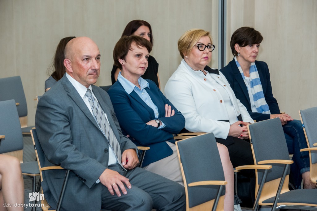 Umowy na staże i praktyki podpisane