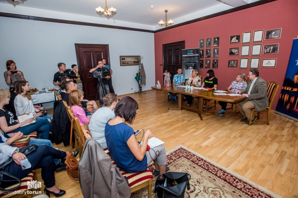 Wykupili słowo dla Grzegorza Króla