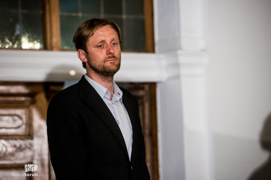 Maciej Stuhr na urodzinach Fundacji Platon