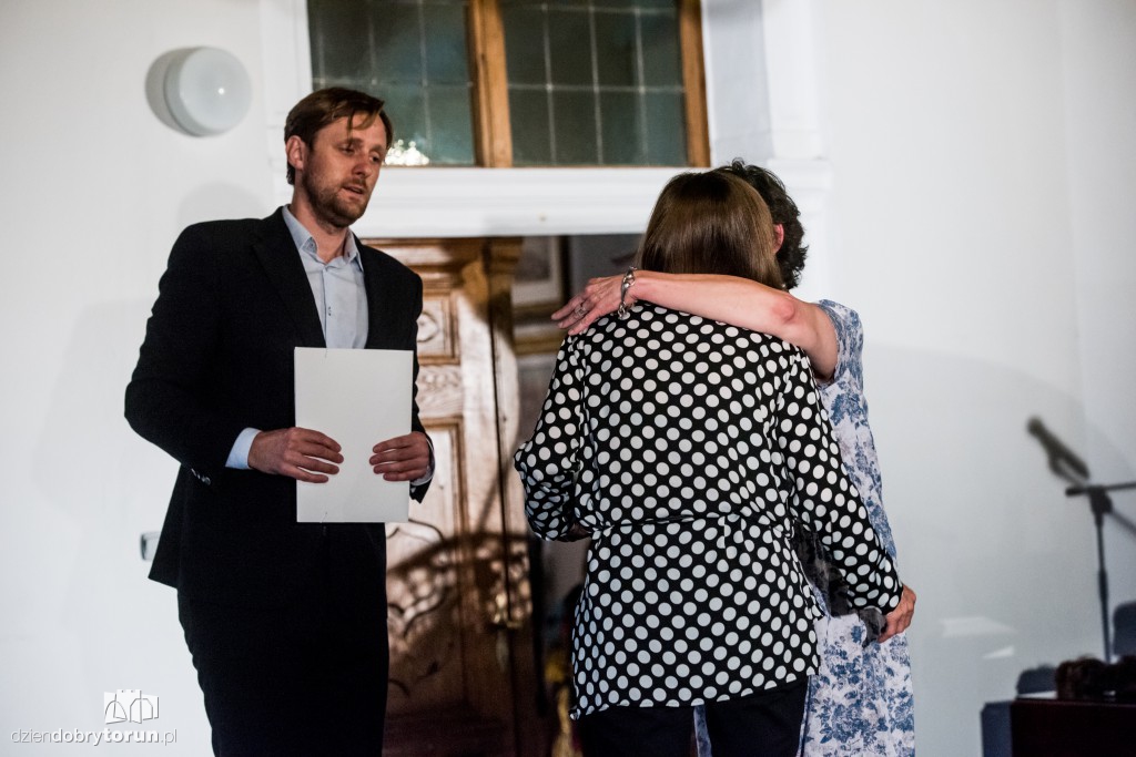 Maciej Stuhr na urodzinach Fundacji Platon