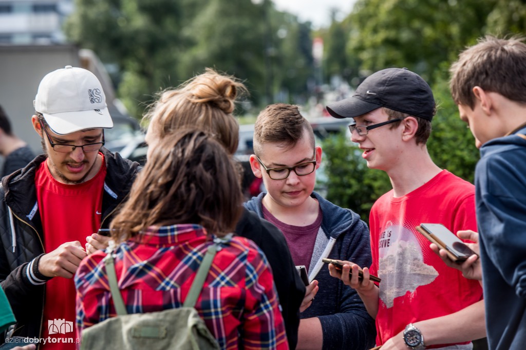 Wszyscy łapiemy Pokemony