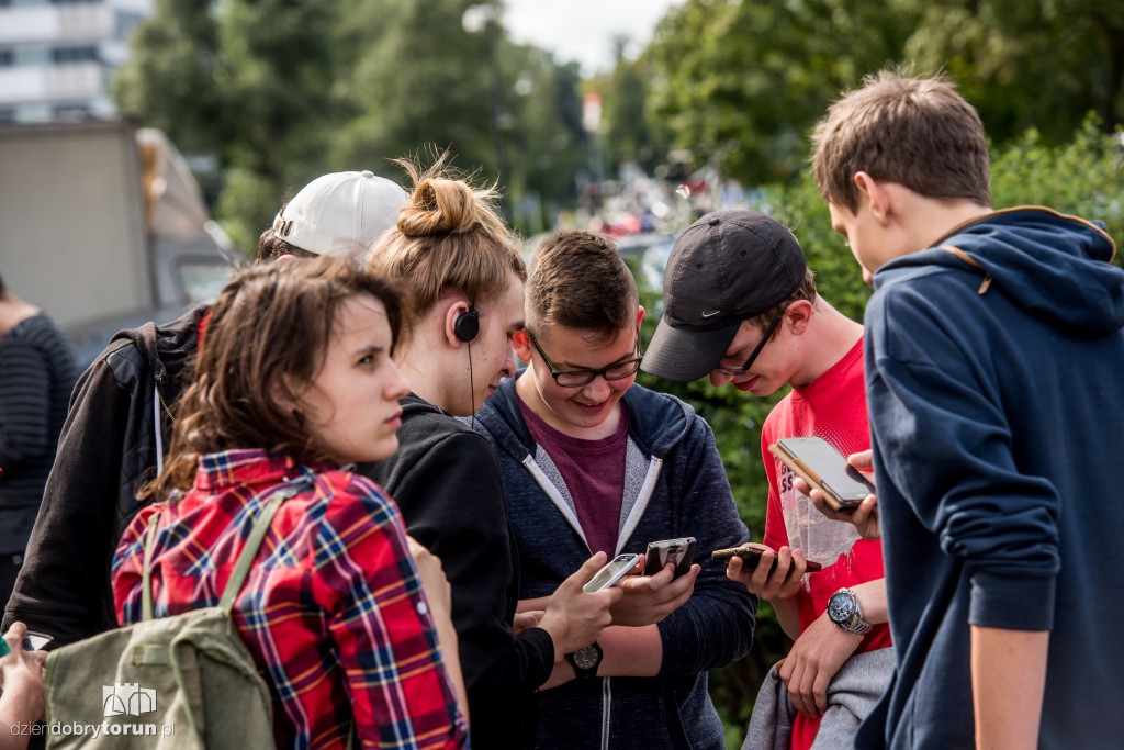 Wszyscy łapiemy Pokemony