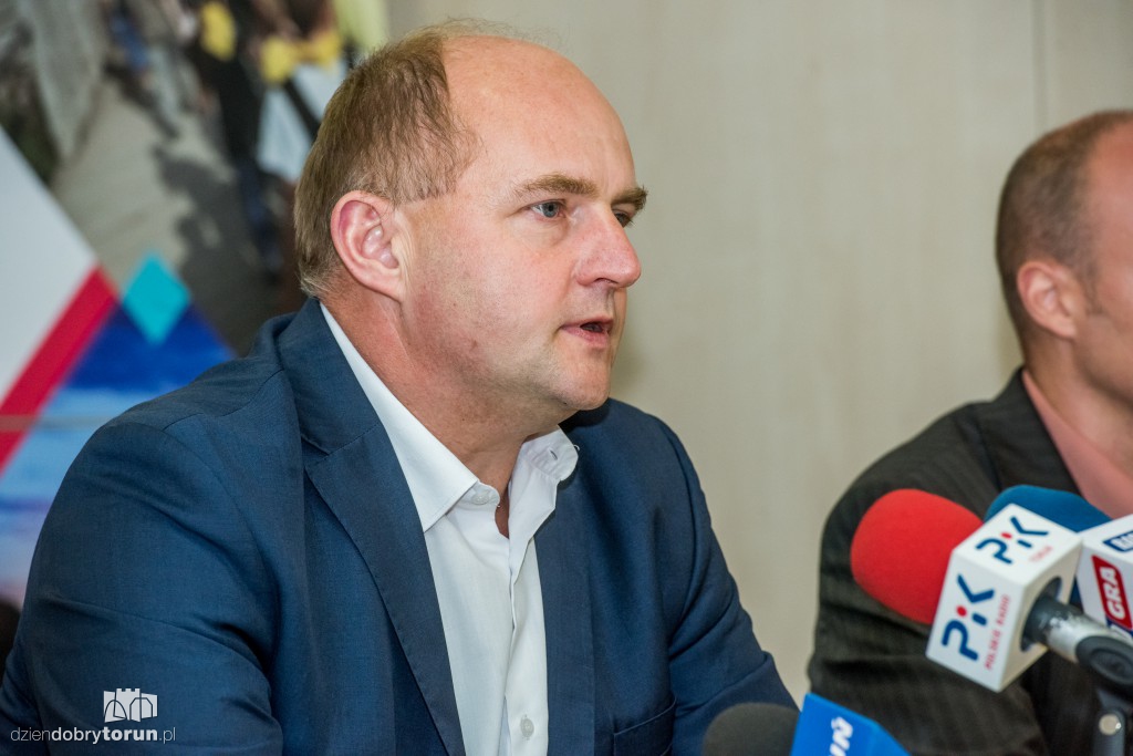 Decyzja w sprawie lotniska wstrzymana