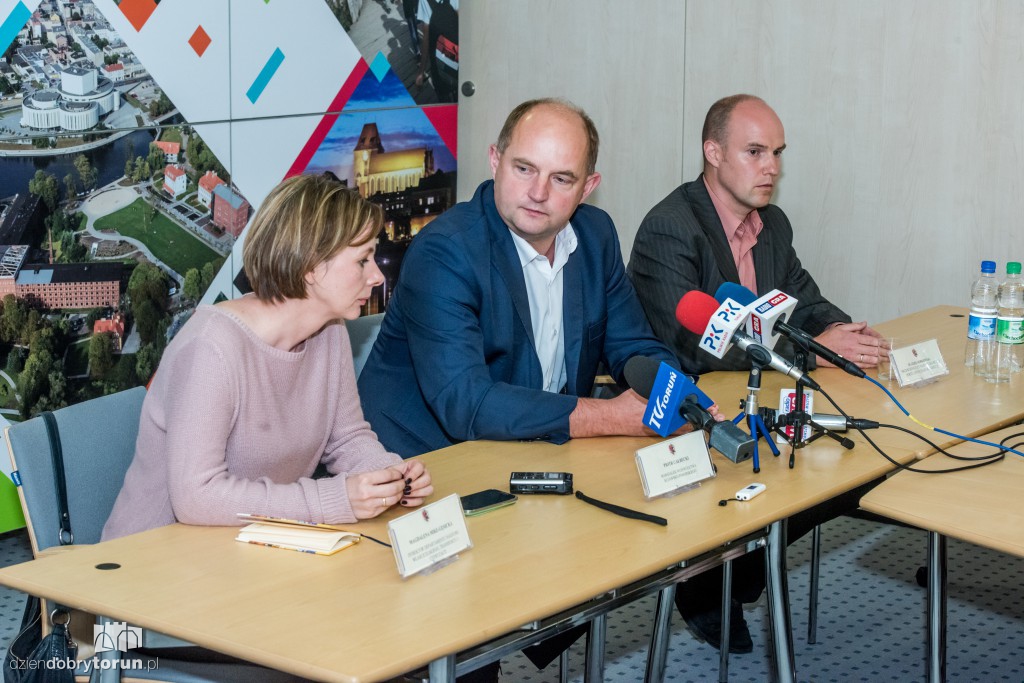 Decyzja w sprawie lotniska wstrzymana