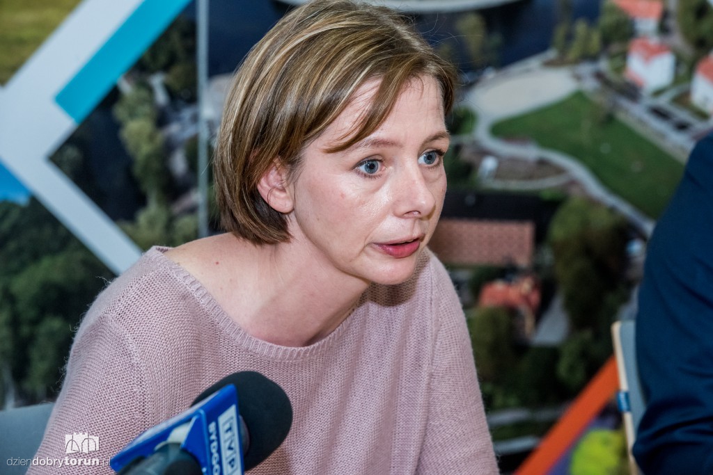 Decyzja w sprawie lotniska wstrzymana