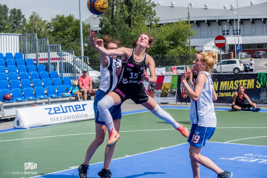 Zelmer 3x3 Quest przed Areną Toruń