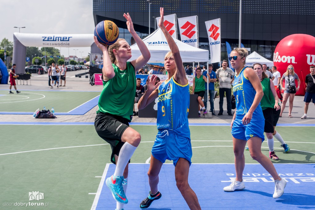 Zelmer 3x3 Quest przed Areną Toruń