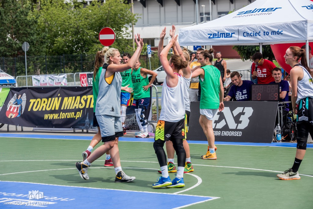 Zelmer 3x3 Quest przed Areną Toruń