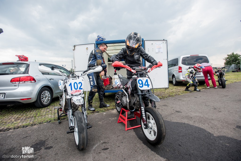 Trening młodych adeptów pit bike