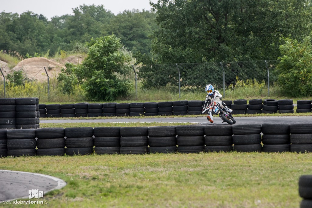 Trening młodych adeptów pit bike