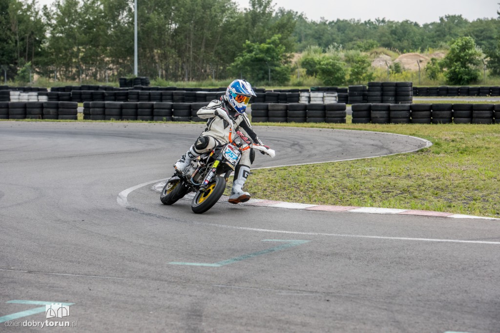Trening młodych adeptów pit bike