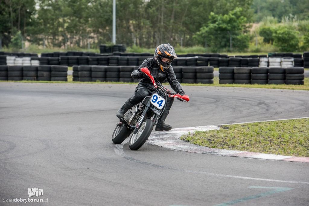 Trening młodych adeptów pit bike