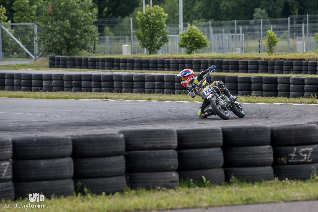 Trening młodych adeptów pit bike