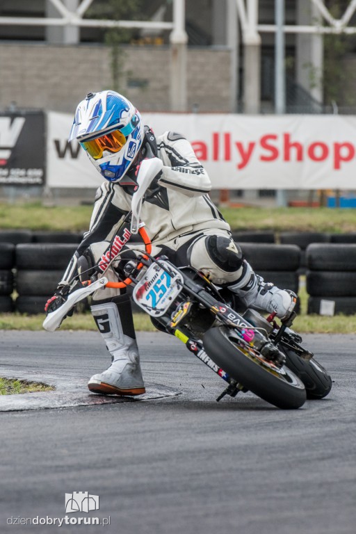 Trening młodych adeptów pit bike