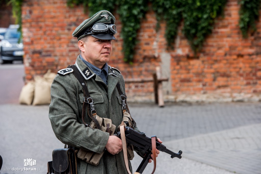 Przejęto więzienie Gestapo