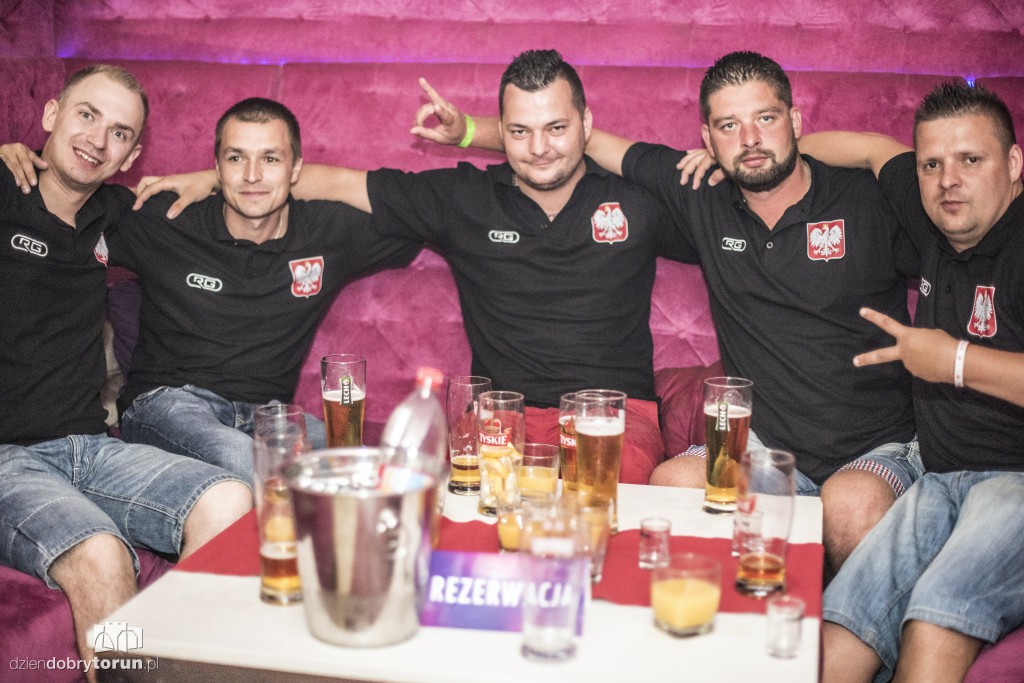 Gorączka sobotniej nocy w Monaco Club