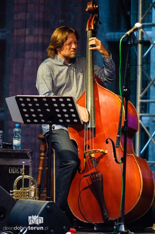 Jazz na dziedzińcu ratusza