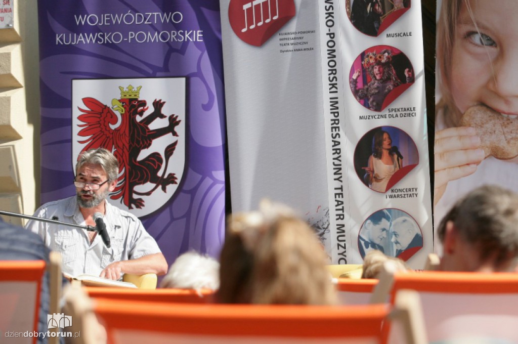 Marszałek czyta Quo vadis