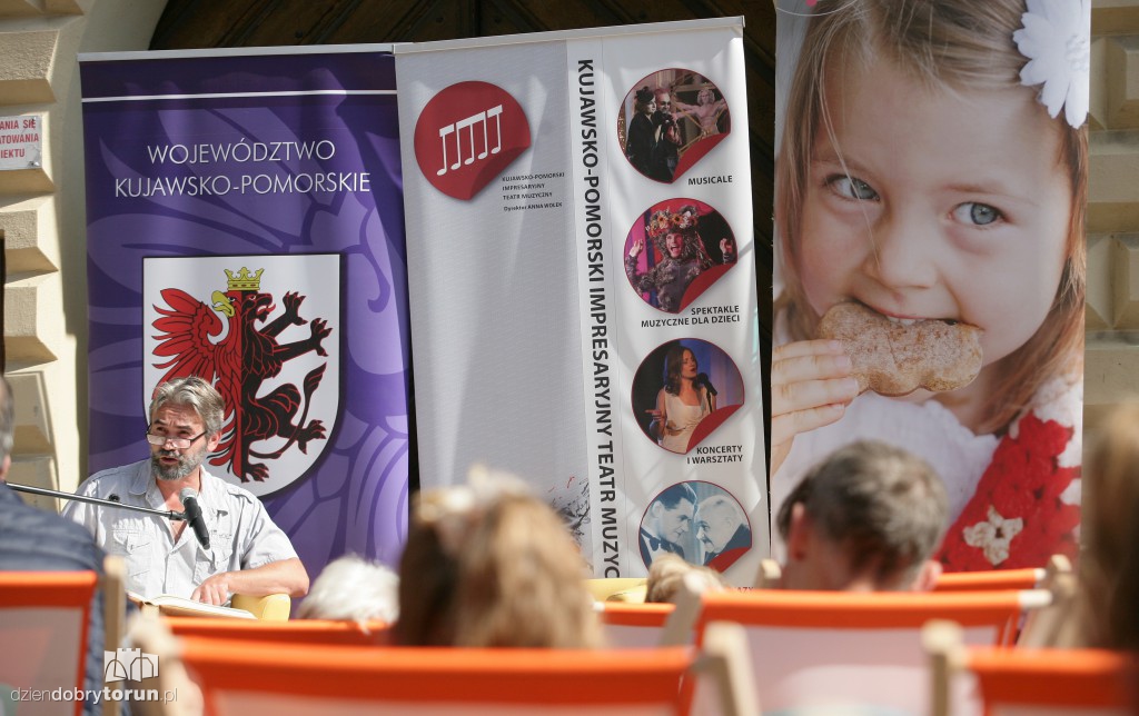 Marszałek czyta Quo vadis