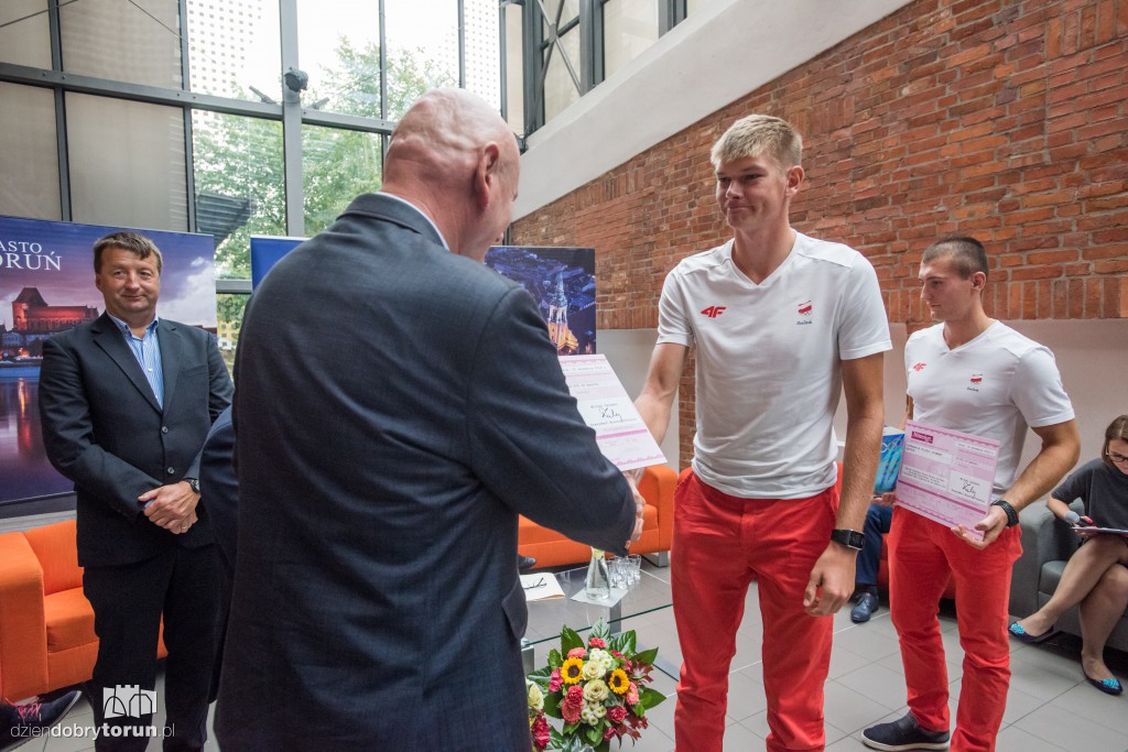 Prezydent nagrodził olimpijczyków