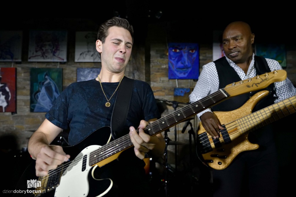 Laurence Jones Band zagrali w Pameli