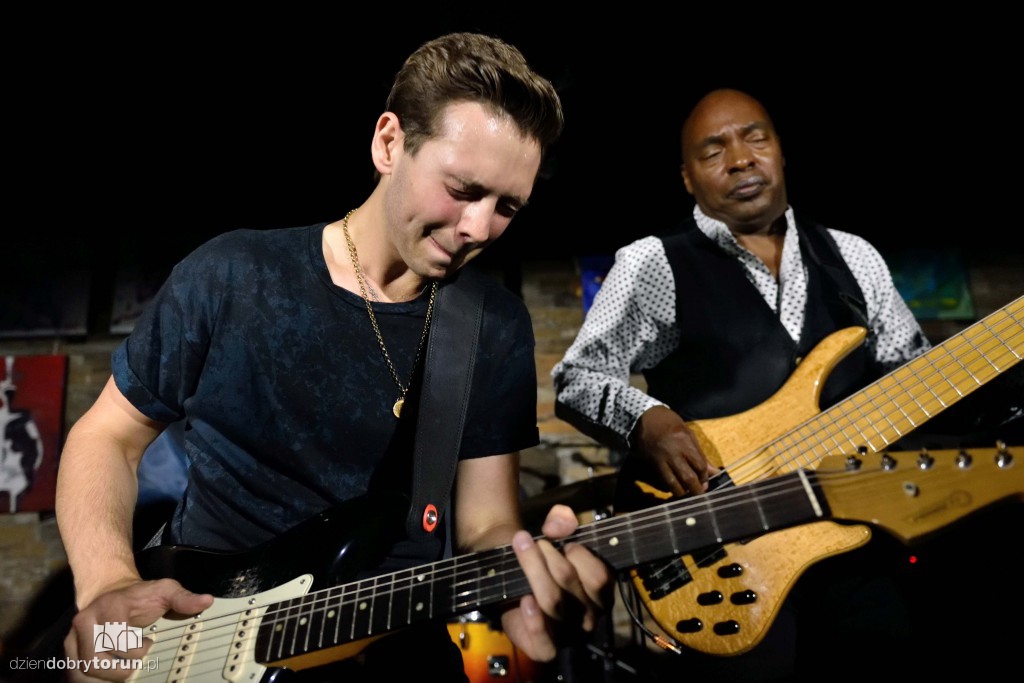Laurence Jones Band zagrali w Pameli