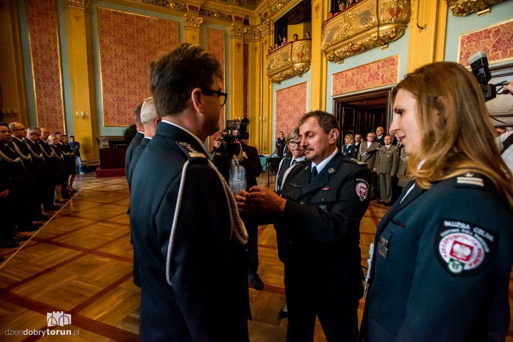 Toruńscy celnicy świętują w Artusie