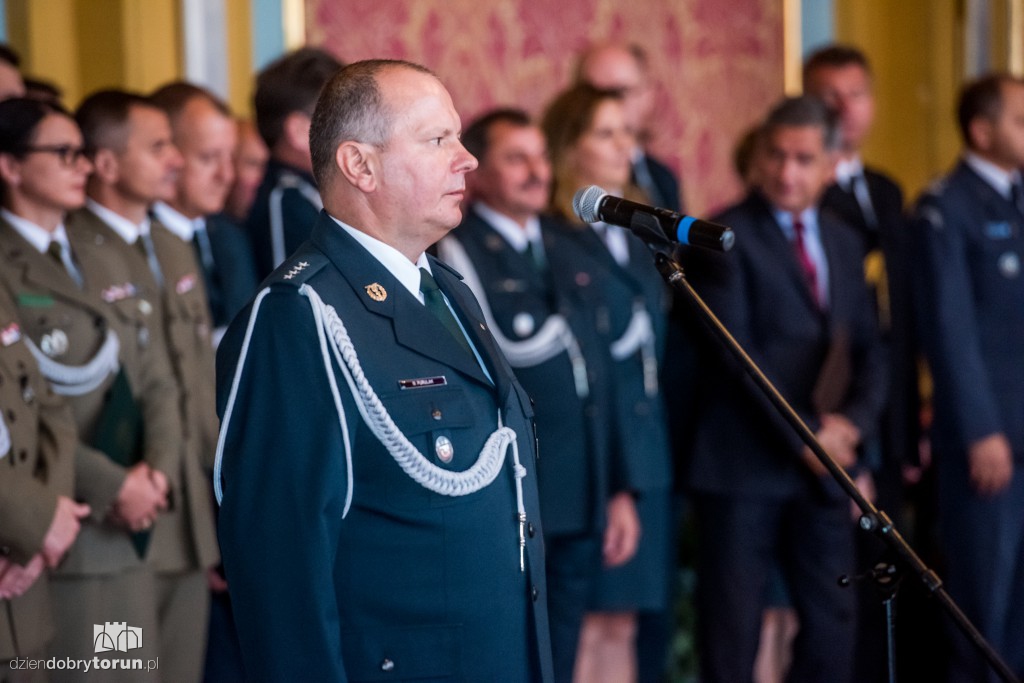 Toruńscy celnicy świętują w Artusie