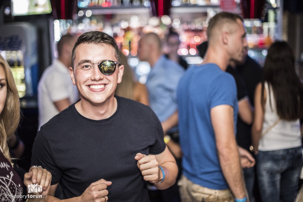 Gorączka sobotniej nocy w Monaco Club