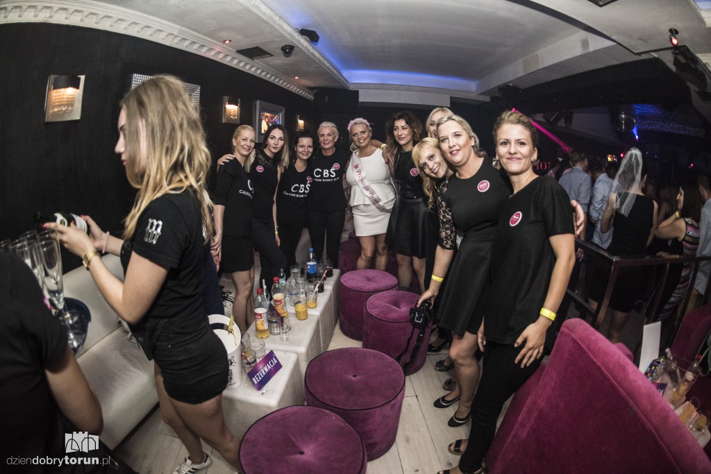 Gorączka sobotniej nocy w Monaco Club