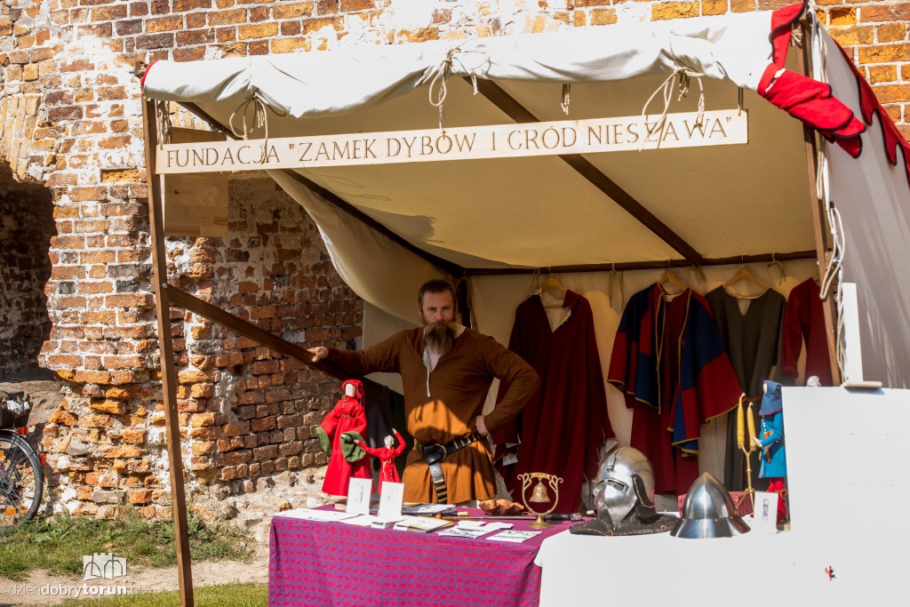 Historia wciąż żywa na Zamku Dybowskim
