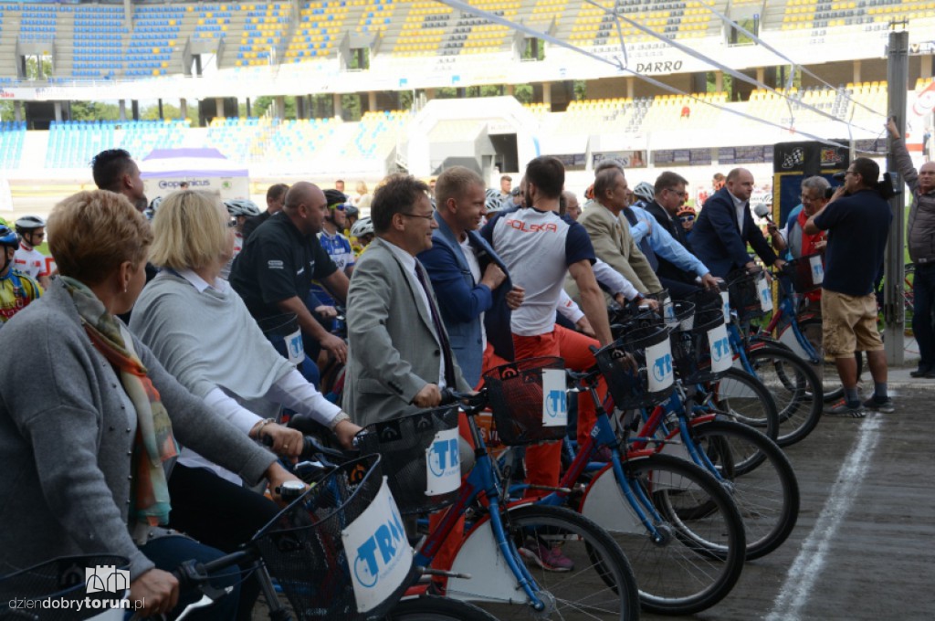 Młodzi adepci kolarstwa na Motoarenie
