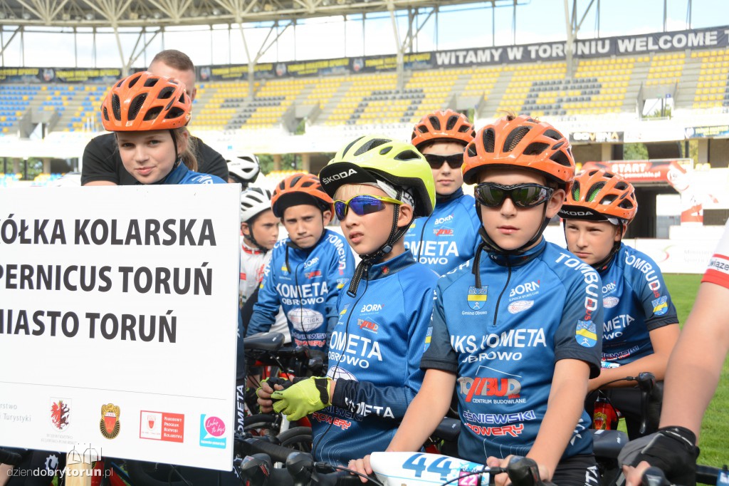 Młodzi adepci kolarstwa na Motoarenie
