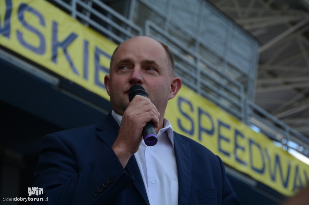 Młodzi adepci kolarstwa na Motoarenie