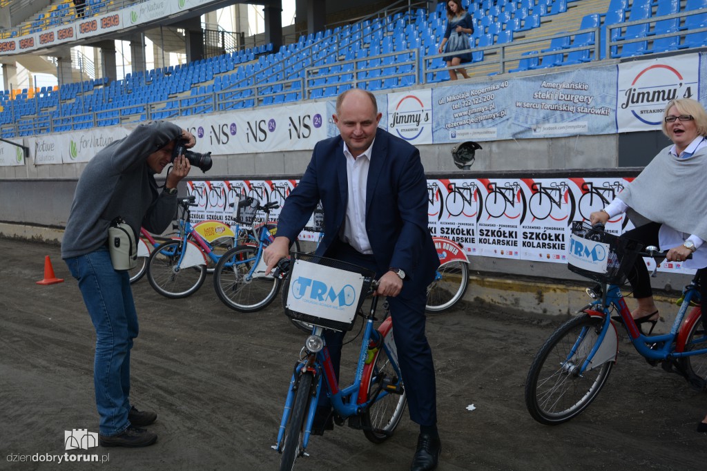 Młodzi adepci kolarstwa na Motoarenie