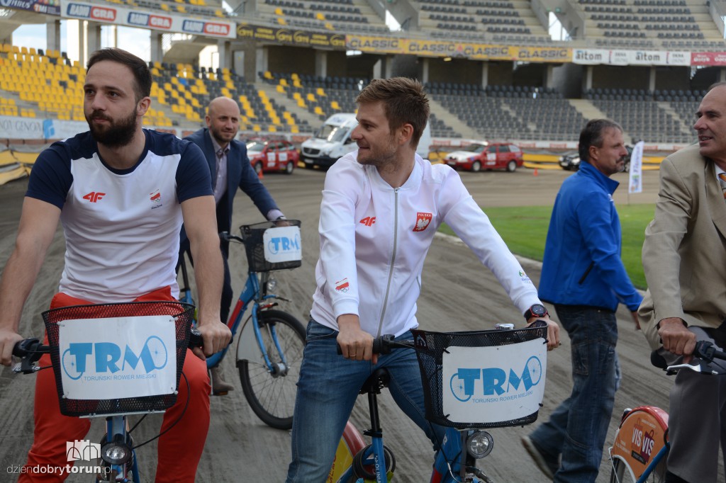 Młodzi adepci kolarstwa na Motoarenie