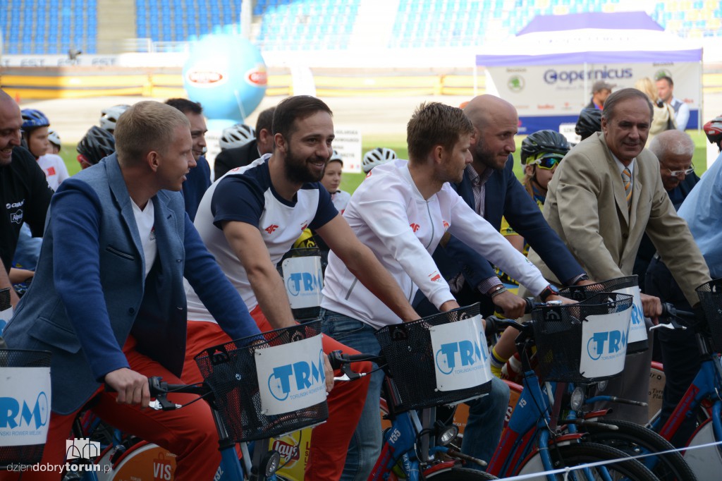 Młodzi adepci kolarstwa na Motoarenie