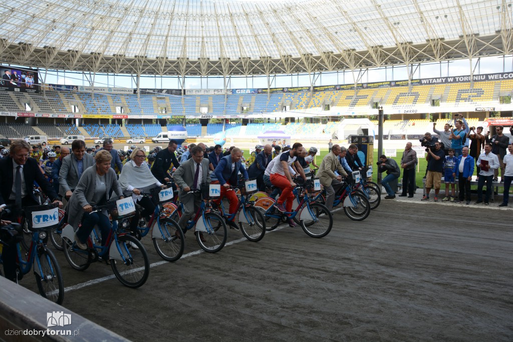 Młodzi adepci kolarstwa na Motoarenie