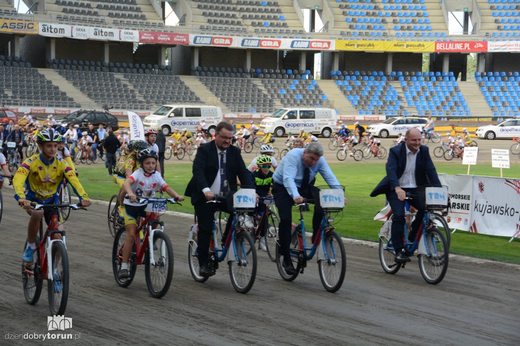 Młodzi adepci kolarstwa na Motoarenie