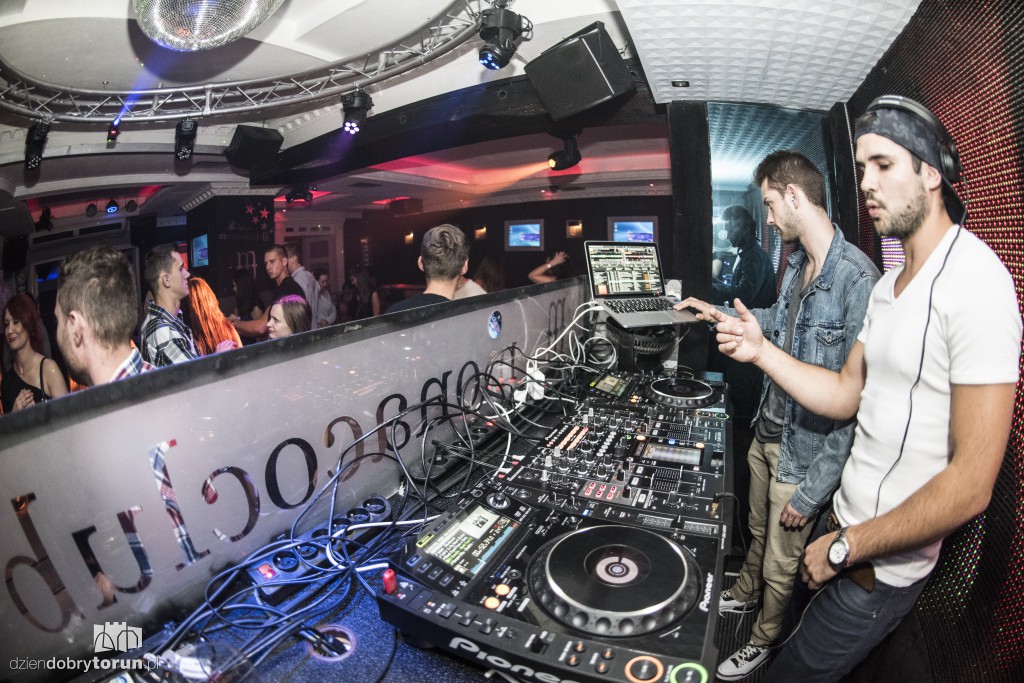 Imprezowy piątek w Monaco Club