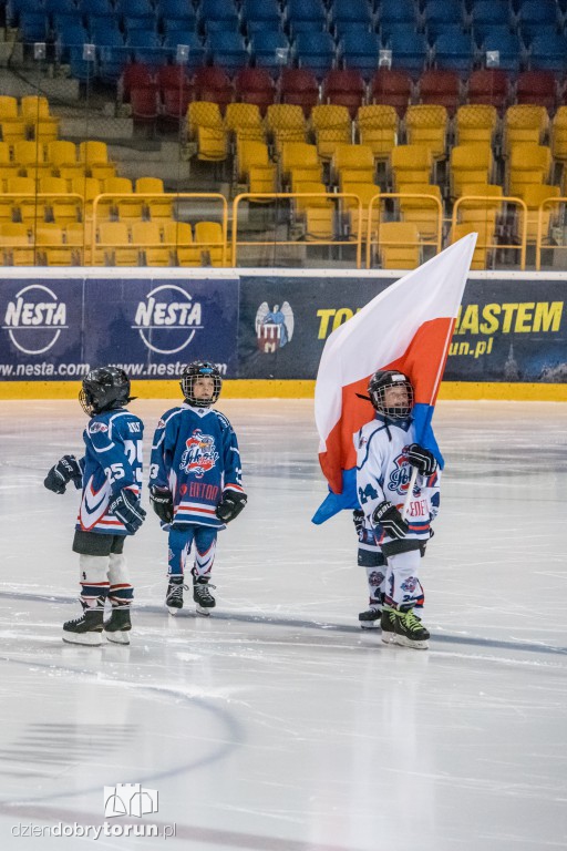 Nesta Mires Toruń ogrywa Stoczniowca