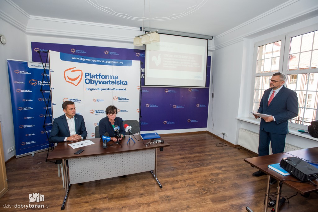 PO krytykuje PiS za reformę edukacji