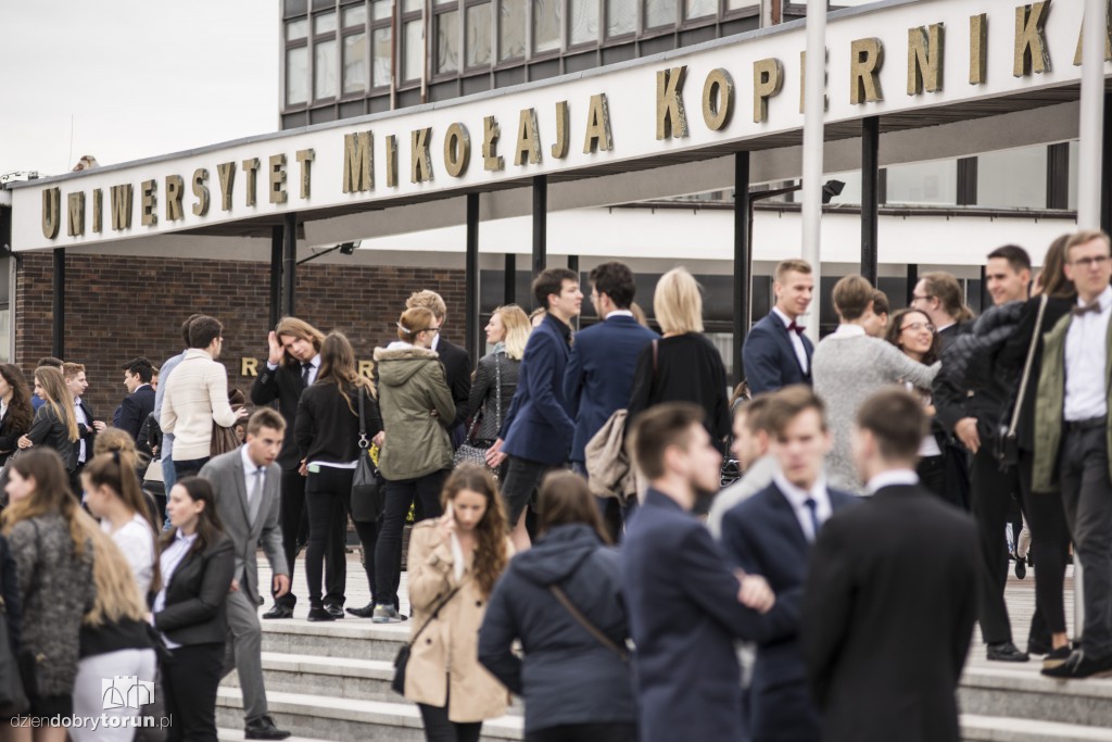Początek roku akademickiego w auli UMK