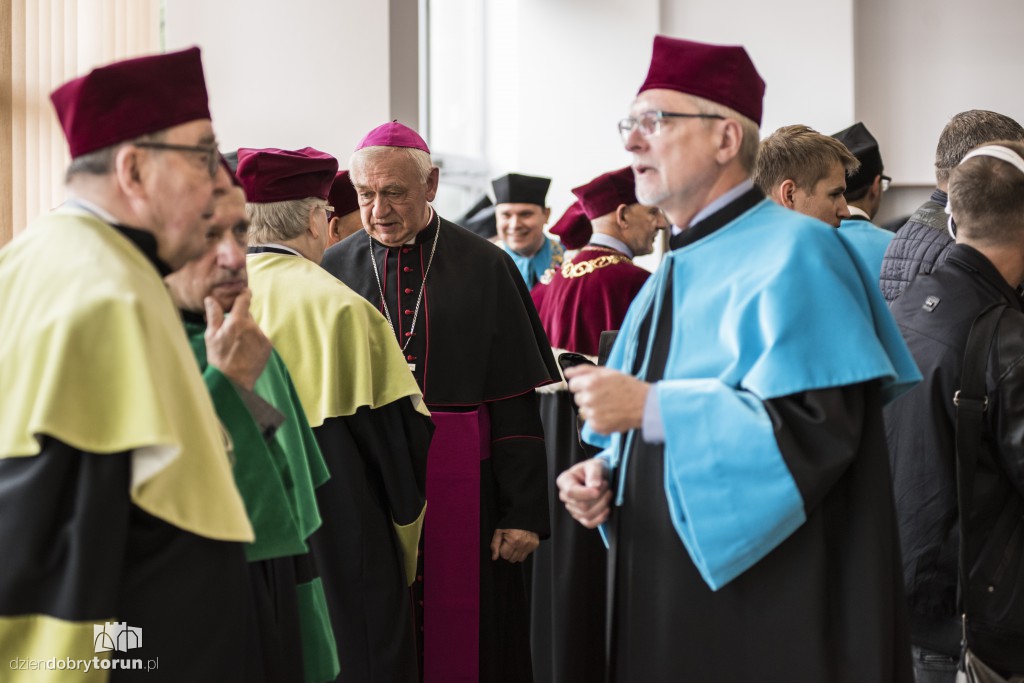 Początek roku akademickiego w auli UMK