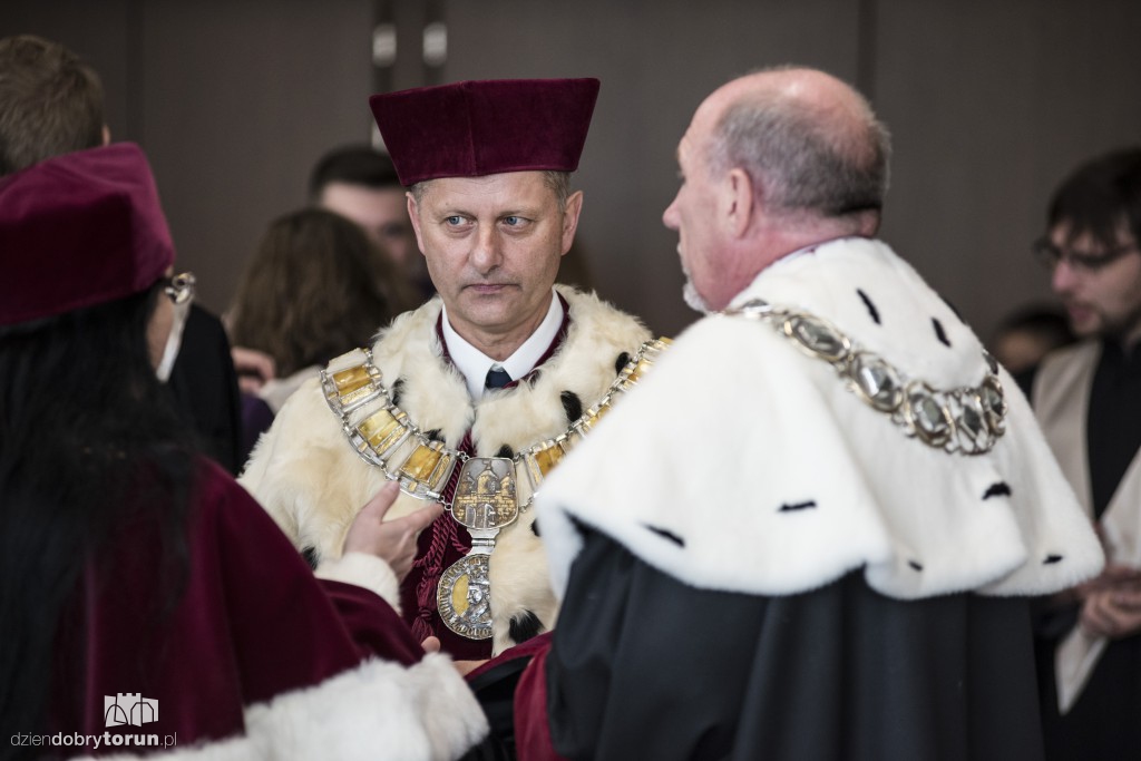 Początek roku akademickiego w auli UMK