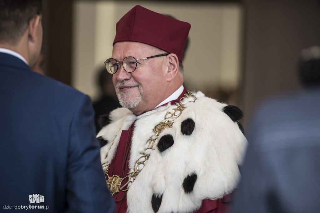 Początek roku akademickiego w auli UMK