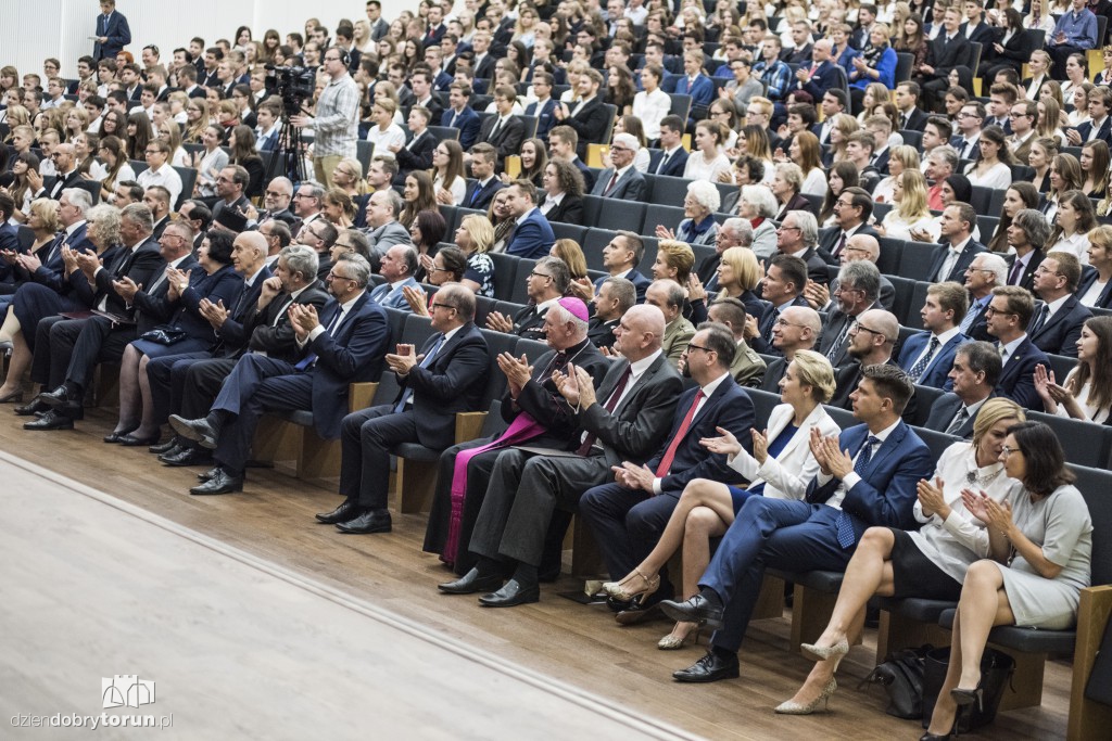 Początek roku akademickiego w auli UMK