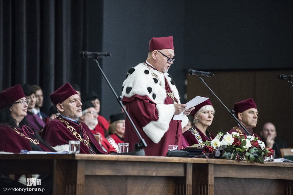 Początek roku akademickiego w auli UMK