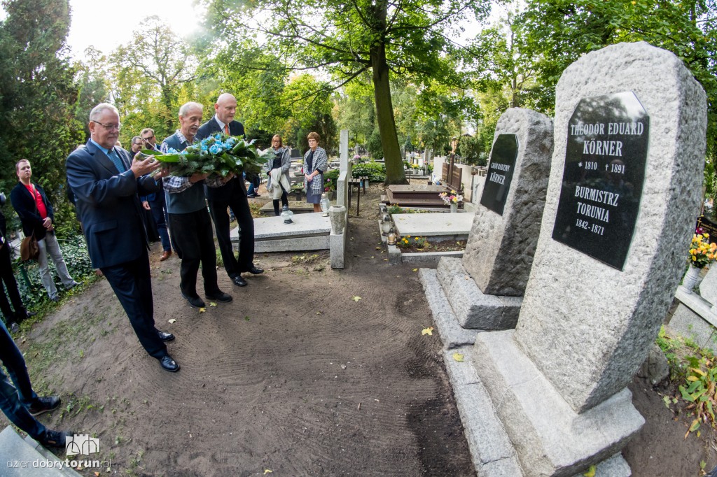 Ernst Koerner na grobie pradziadka